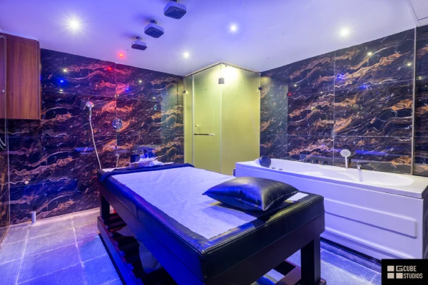 Cut & Color Salon interiors by g cube studios