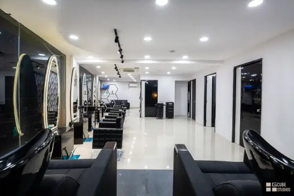 studio 05 Salon interiors by g cube studios